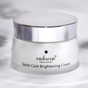 Kem dưỡng trắng và mờ các vết nám SAKURA 5 kem du o ng tra ng da va nga n ngu a sa m na m sakura spots care brightening cream 45g 3 1